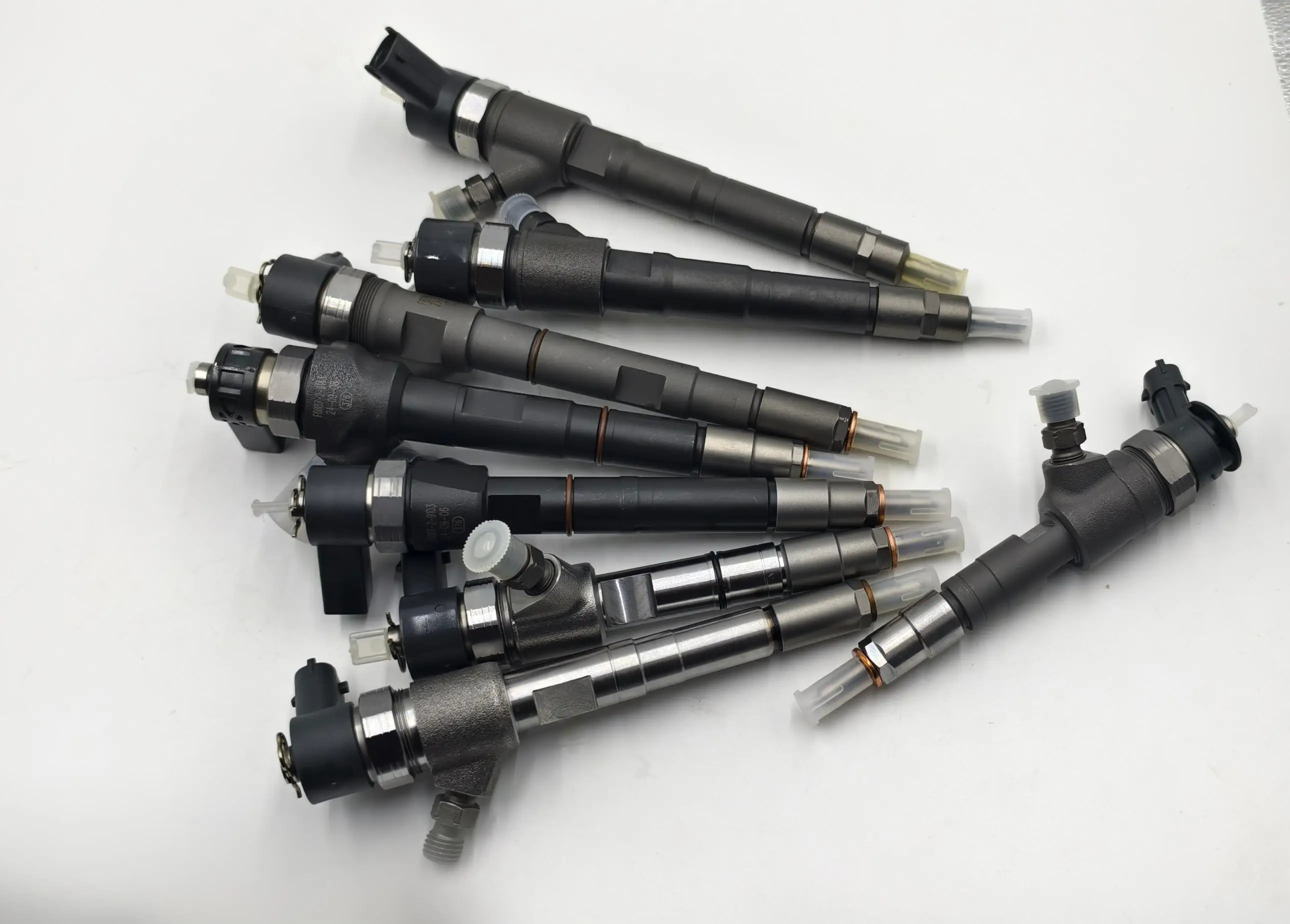 専用15 0445110265 ディーゼル燃料インジェクター 0986435170 日産インター