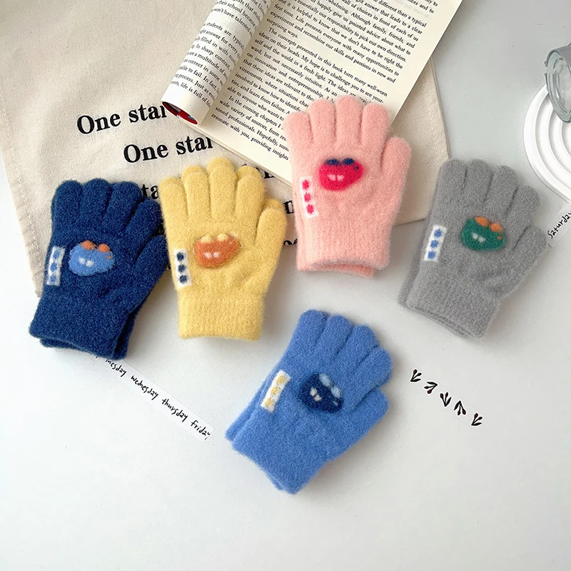 Cartoon Car Baby Gloves Winter Thick Knit Warm Boy Girl Full Finger Mittens Outdoor Windproof Toddler Kids Five Finger Gloves winter gloves,baby mittens