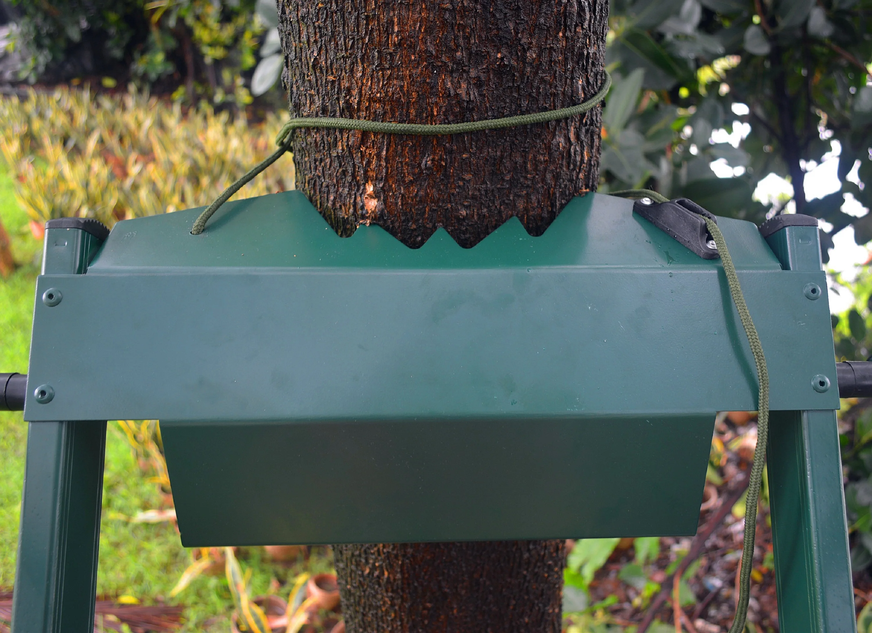 Portable Folding Tree Stand 6