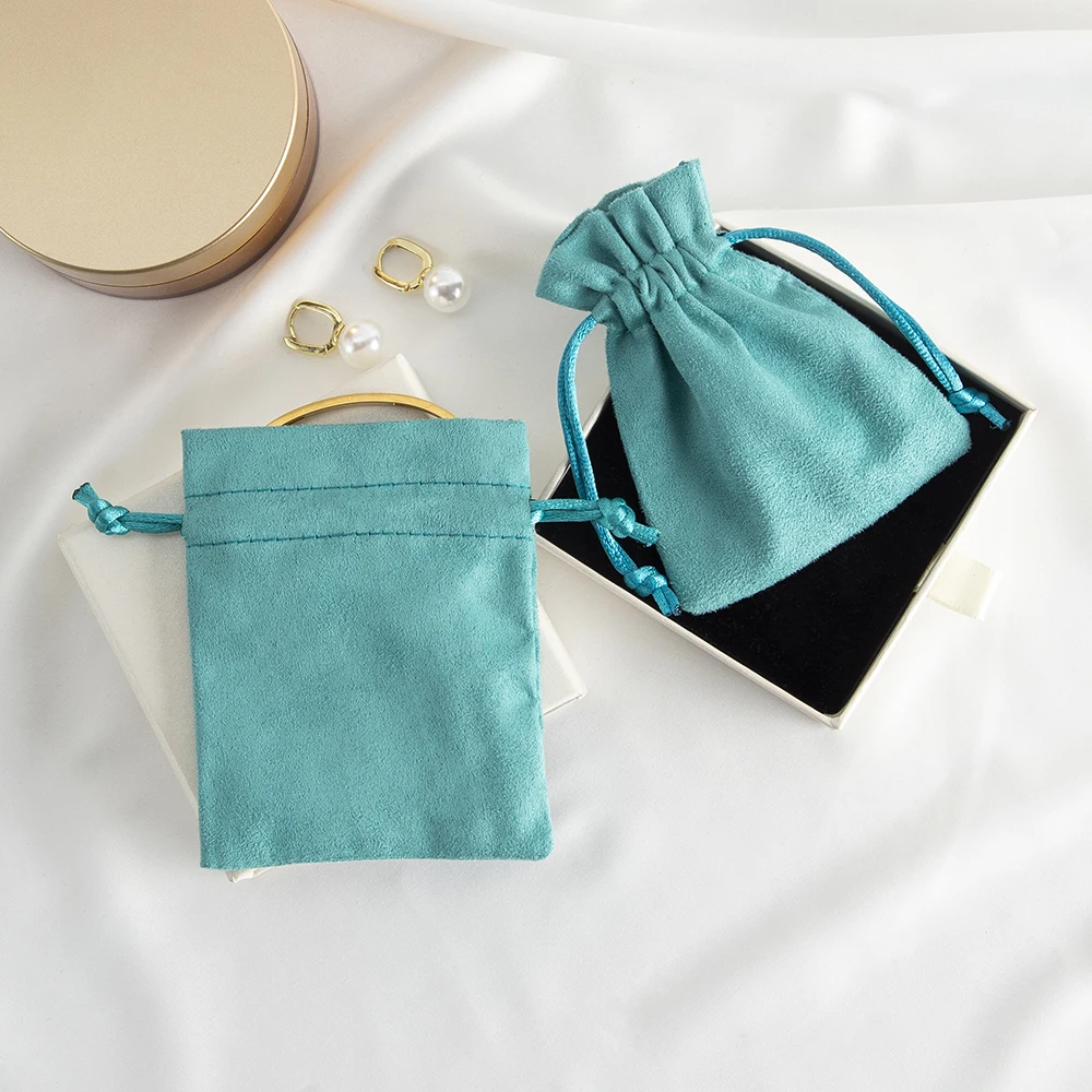 Luxurious Green Velvet Jewelry Gift Pouches - Set of 10