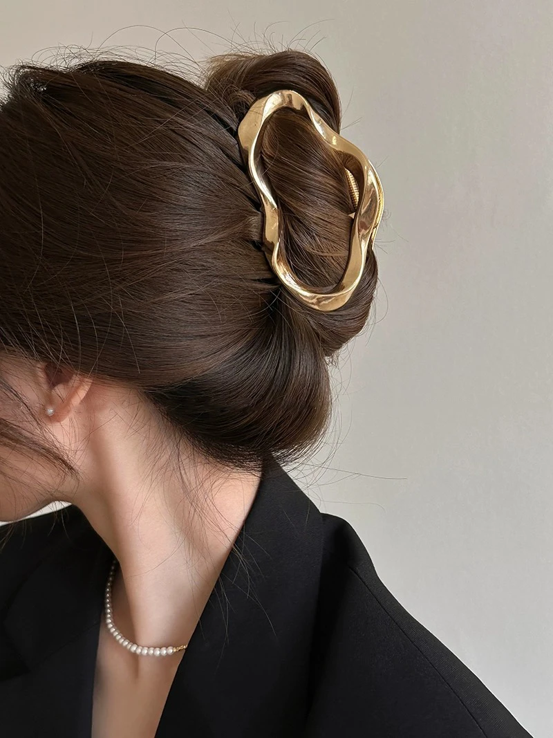 11cm Alloy Cloud Hair Claw For Women Temperament Shark Clip Crabs Golden Sliver Fashion Hairpin Claw Crab Headwear Accessories