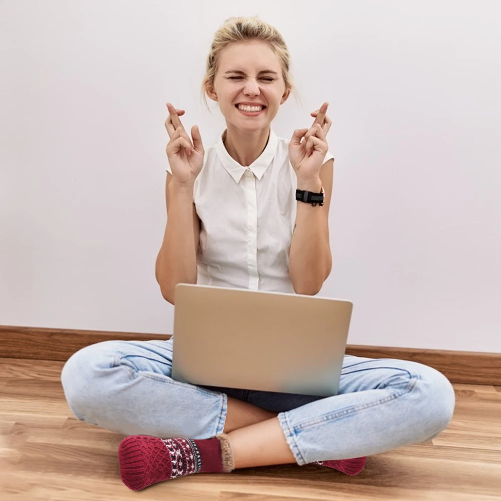 Men Women Winter Indoor Home Slippers Socks Non Slip Fuzzy Floor Socks Warm Bedroom Sleeping Sock Soft for Christmas