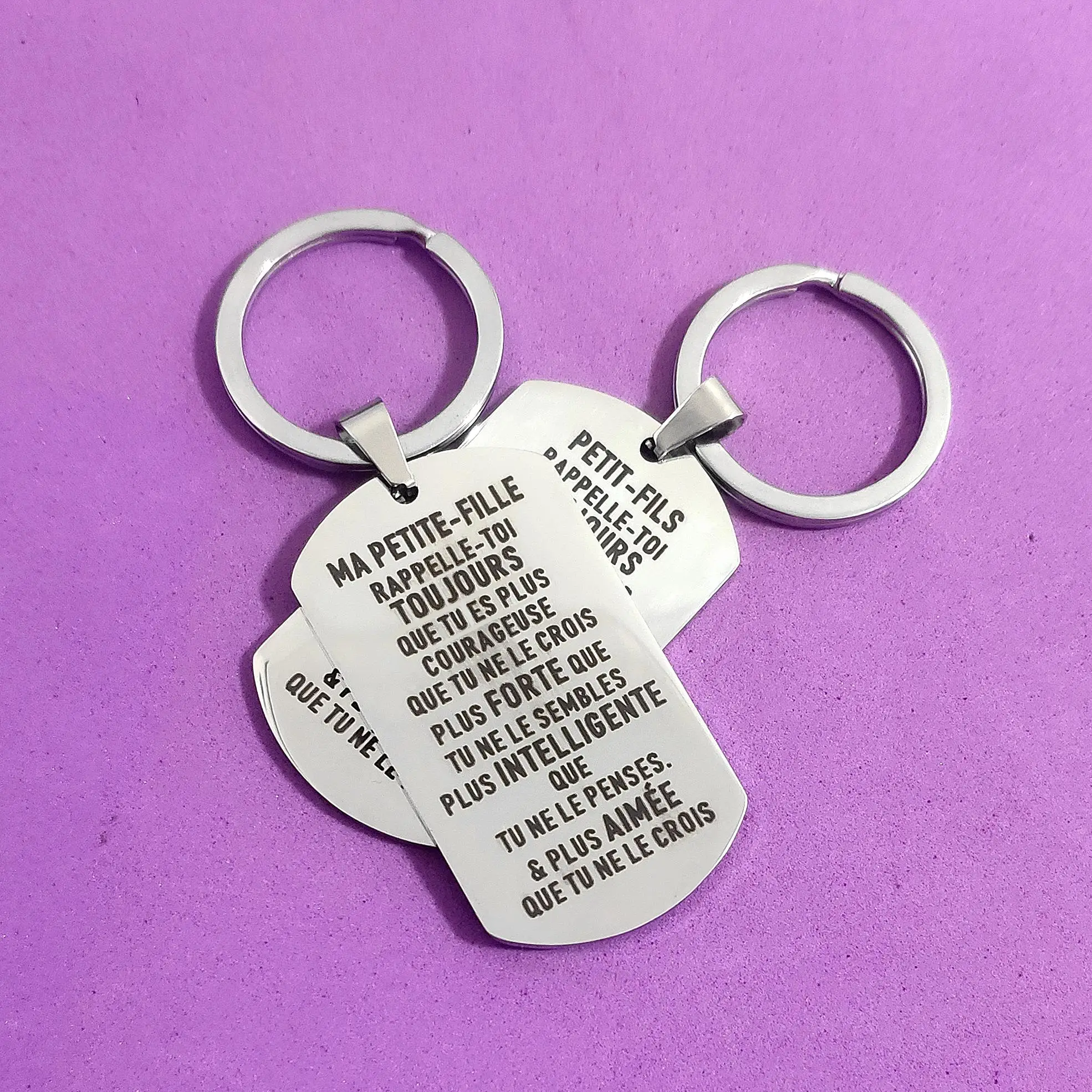 Regali Moschettone Per Chiavi Etichette Militari Portachiavi Da Sposa In Acciaio Inossidabile Creativo Petit-Fils Ma Petite-Fille Ornamenti Di Complea