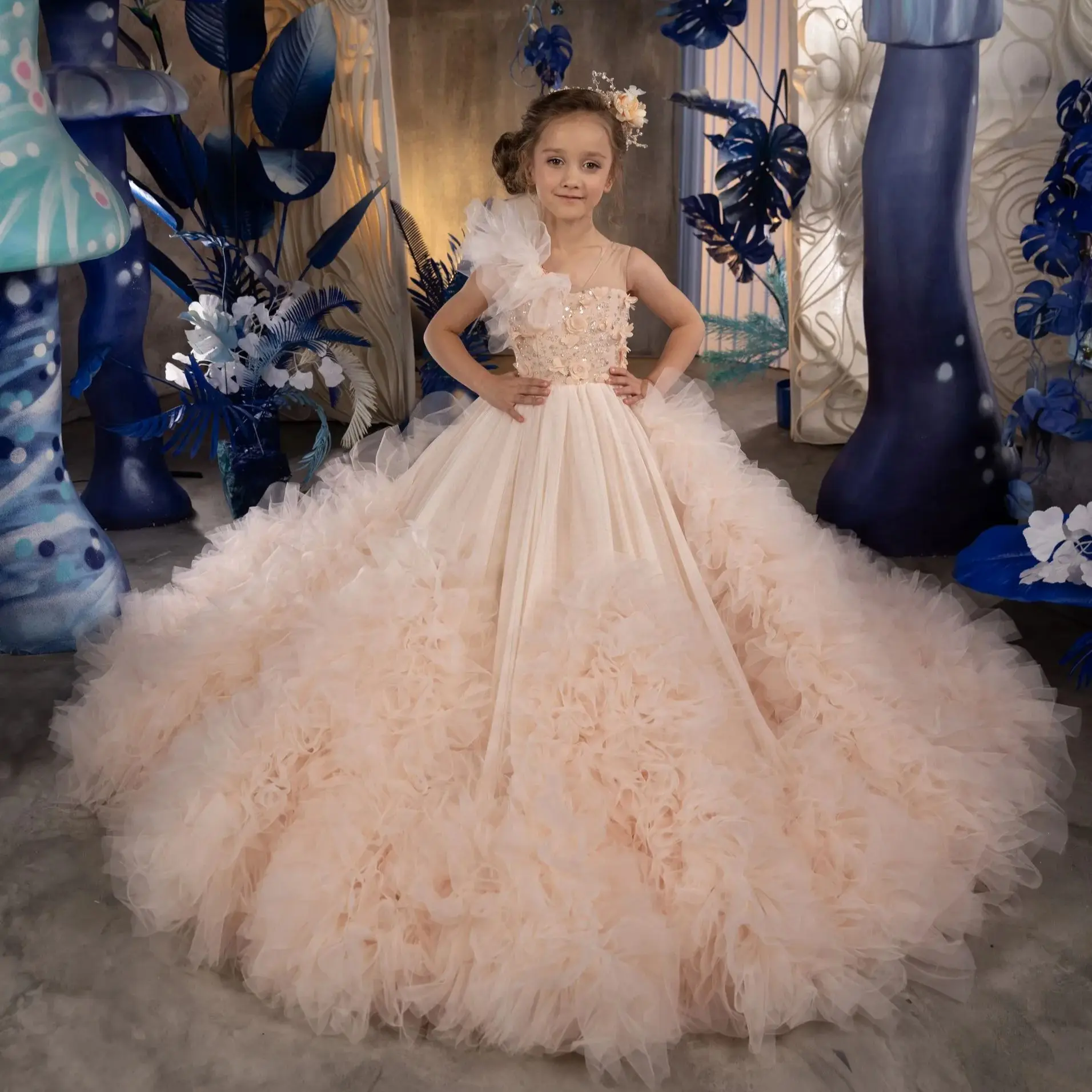 

Blush Pink Flower Girl Dress For Wedding Puffy Sequins Applique Tiered Sleeveless Kids Birthday Gowns Luxury Princess Dress