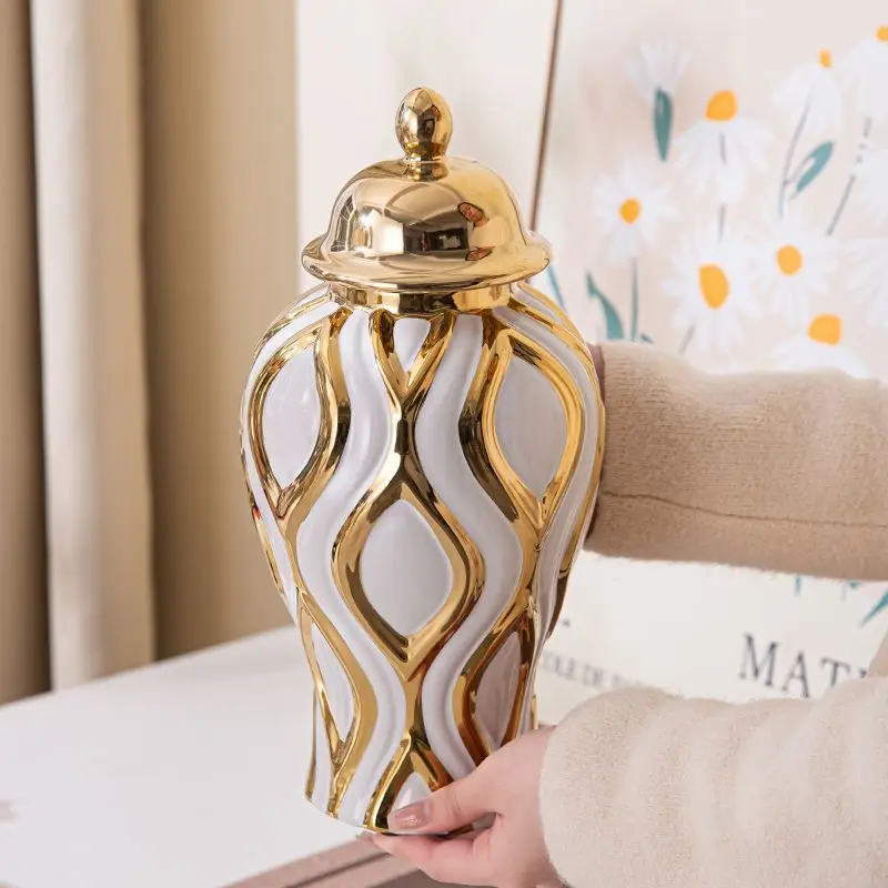 Ceramic Ginger Jar Golden Vase Geometric Pattern Porcelain Storage Tank Ceramic Crafts Ornament Home Decoration Accessories 4