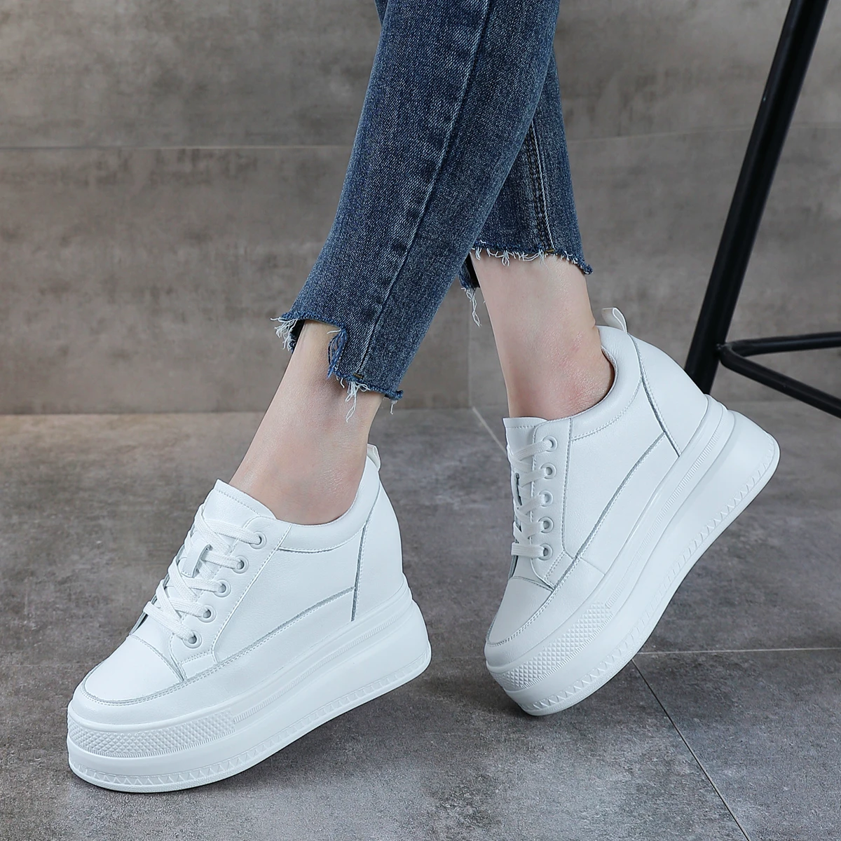 

Fashion Women's Tennis Shoes Classic Casual Thick Bottom Wedges Sneakers Platform High Heels New Female Sports Sneaker C0004