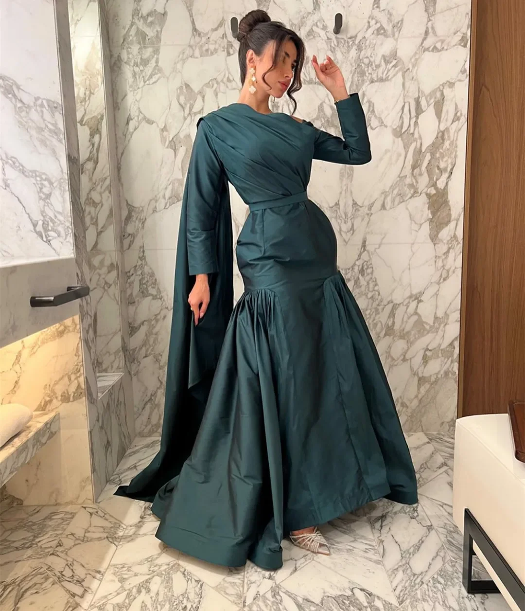 

Saudi Arabia Square Prom Dresses Long Sleeves Cocktail Party Dress Floor Length Night Club Formal Evening Gowns