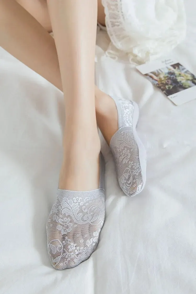 Description Picture 6 of item5 Pairs Fashion Women Girls Summer Socks Style Lace Flower Short Sock Antiskid Invisible Ankle Socks New