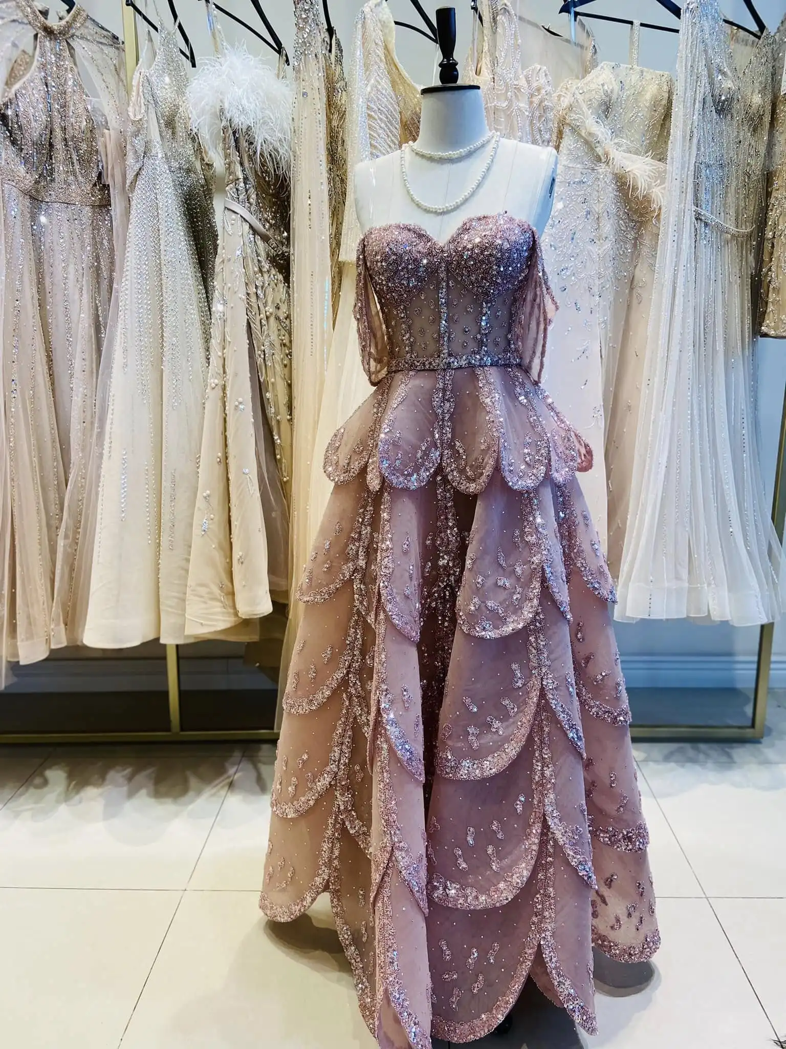 Wedding Guest Saudi Short Sleeve Tiered Skirt Floor Length Clothes Beaded Sparking Gems Stones Bodice