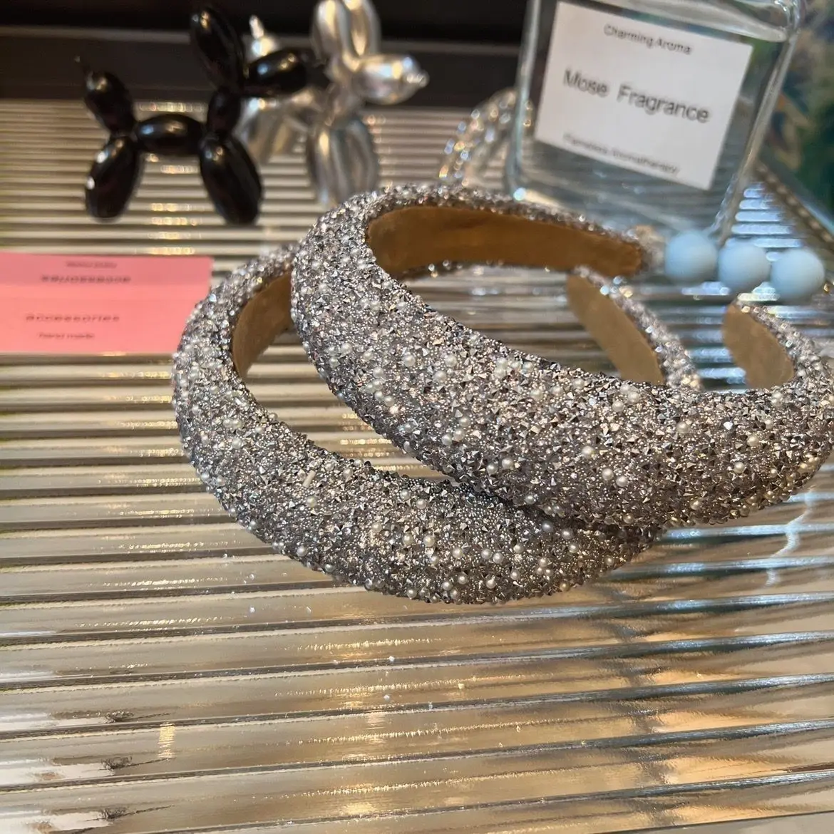 1-teiliges Perlen-Stirnband mit Diamantschmuck für den täglichen Gebrauch, Abendessen, voller Diamanten und Perlen-Design, angenehm zu tragen – Detail 5