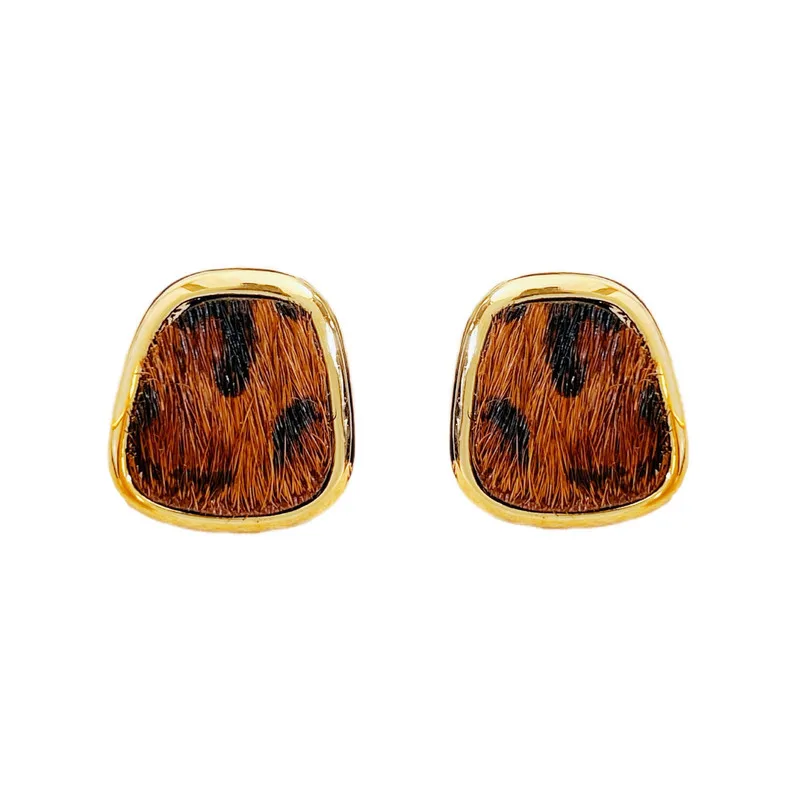 Selected Christmas Gifts Retro Trapezoidal Geometric Horsehair Leopard Print Earrings Women's Simple And Personalized Earrings Dating Gifts
_voghion.com