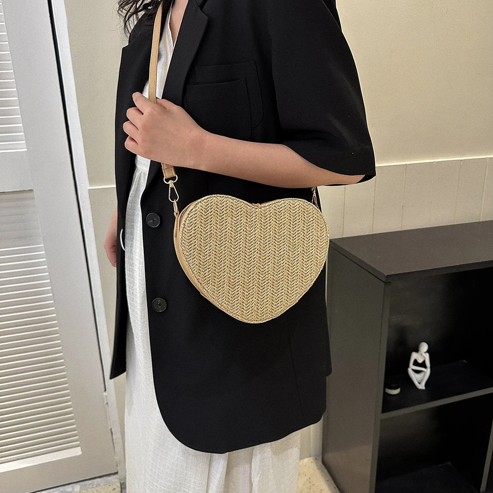 Women Fashion Shoulder Bags Shopping Bags Ladies Straw Satchel Bags PU Love Heart Shape Crossbody Bags Casual Small Purses