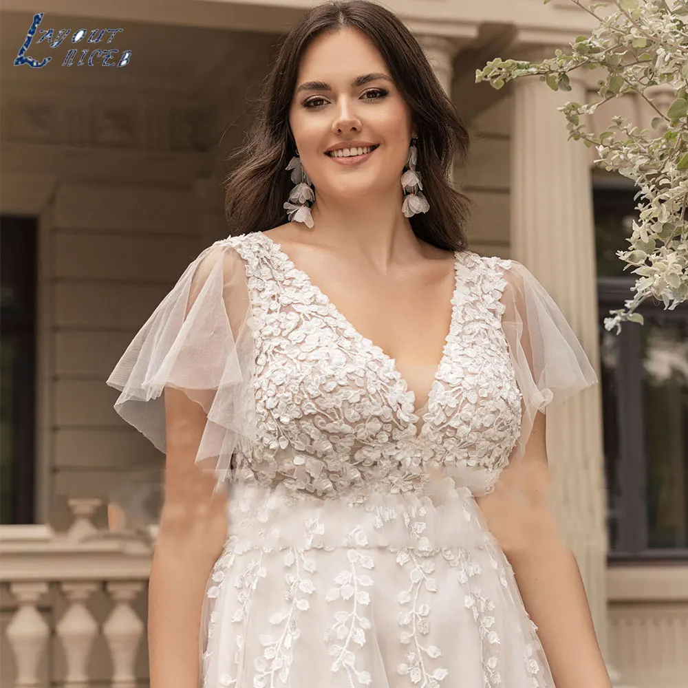 Рисунок 2 - Женское свадебное платье с коротким