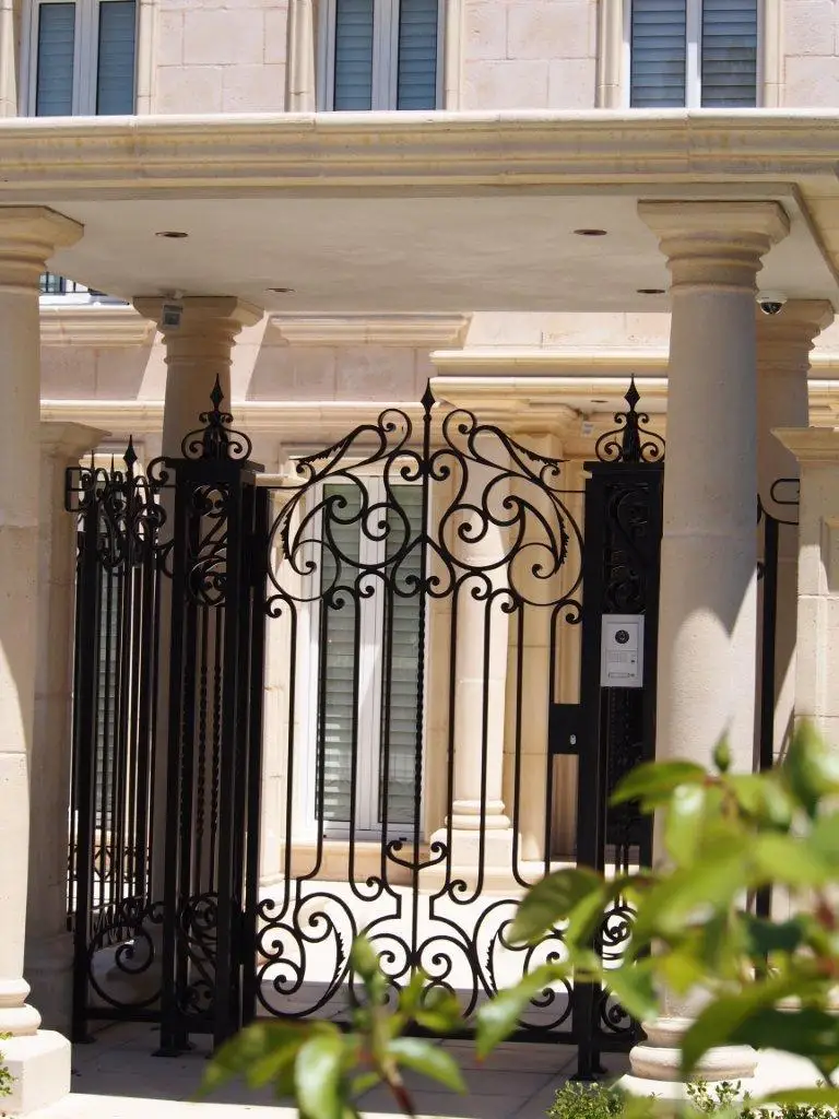 Hot Selling High Quality Wrought Iron Gate Design Iron Gates Wrought Iron Gate 4