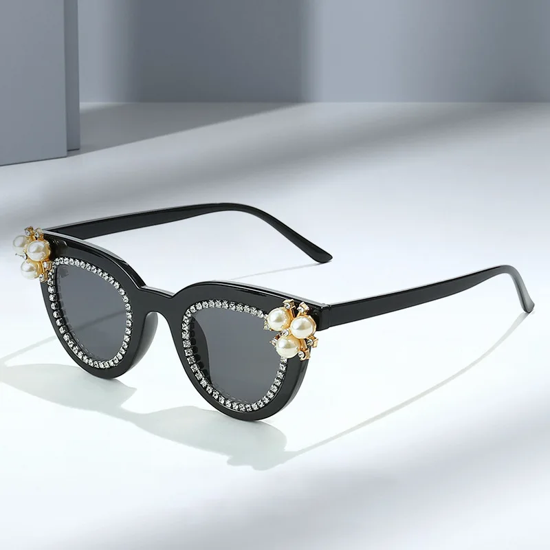 

New personality pearl diamond-encrusted sunglasses European and American trend high sense fashion ladies