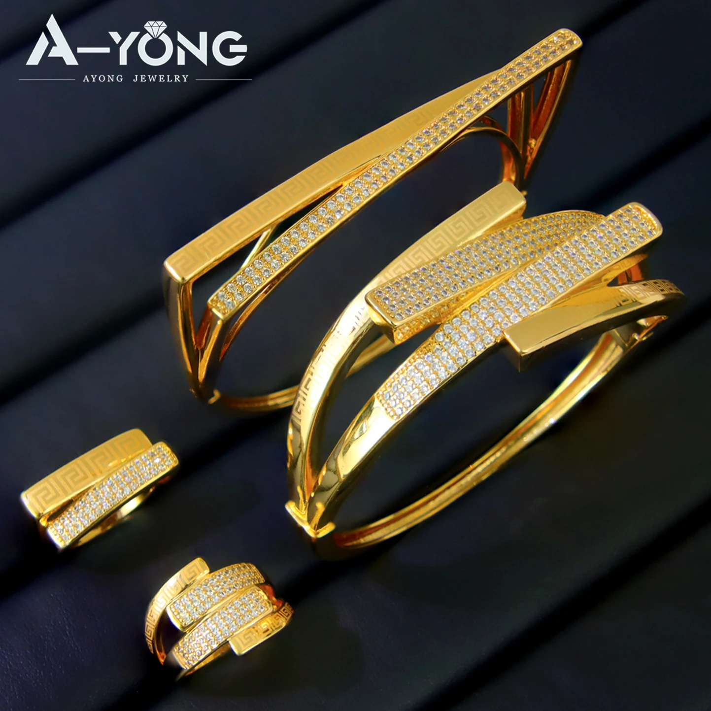 Einzigartiges unregelmäßiges Zirkonia-Armband-Ring-Set, 21 Karat vergoldet, arabische kreative Geometrie, Manschettenarmreifen, Dubai, Damen-Party-Schmuck