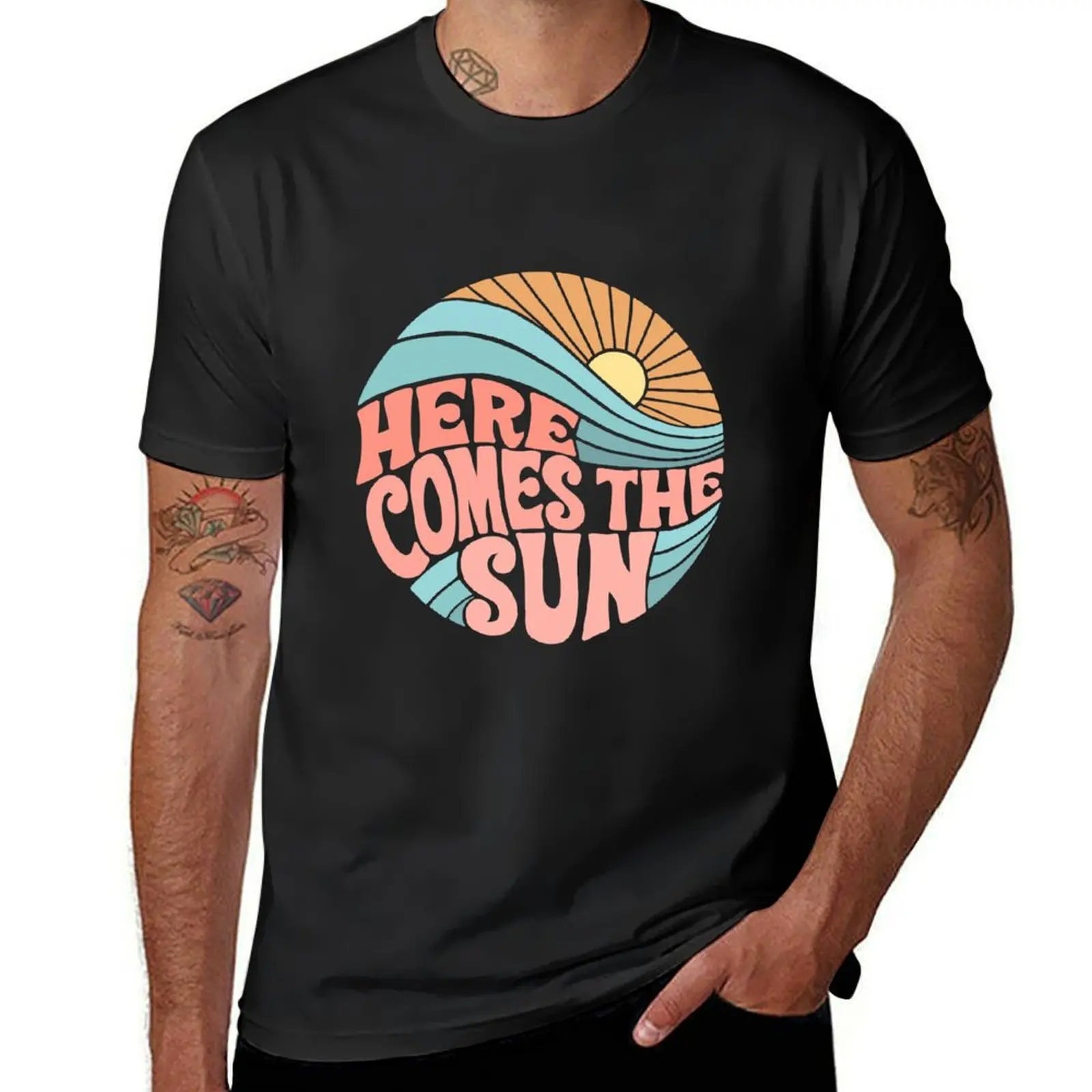 

Pink Groovy Here Comes the Sun T-Shirt sublime Aesthetic clothing mens graphic t-shirts