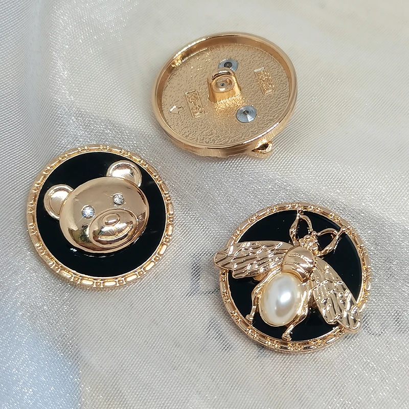Cute Bear Bee Metal Buttons For Clothing 6Pcs Wholesale Luxury High Quality Black Gold Fashion Decor Button Faldas Needlework