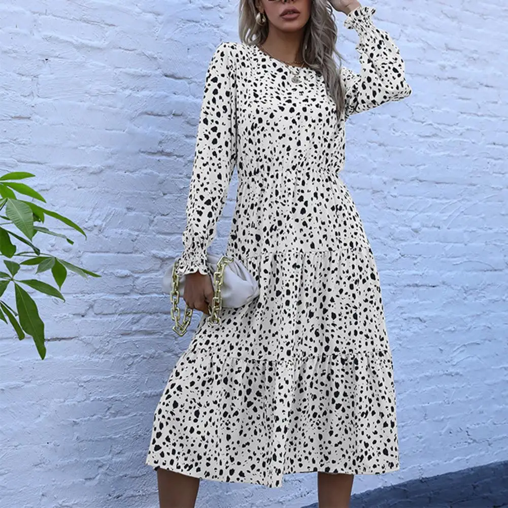

Платье-миди женское с леопардовым принтом, круглым вырезом и высокой талией