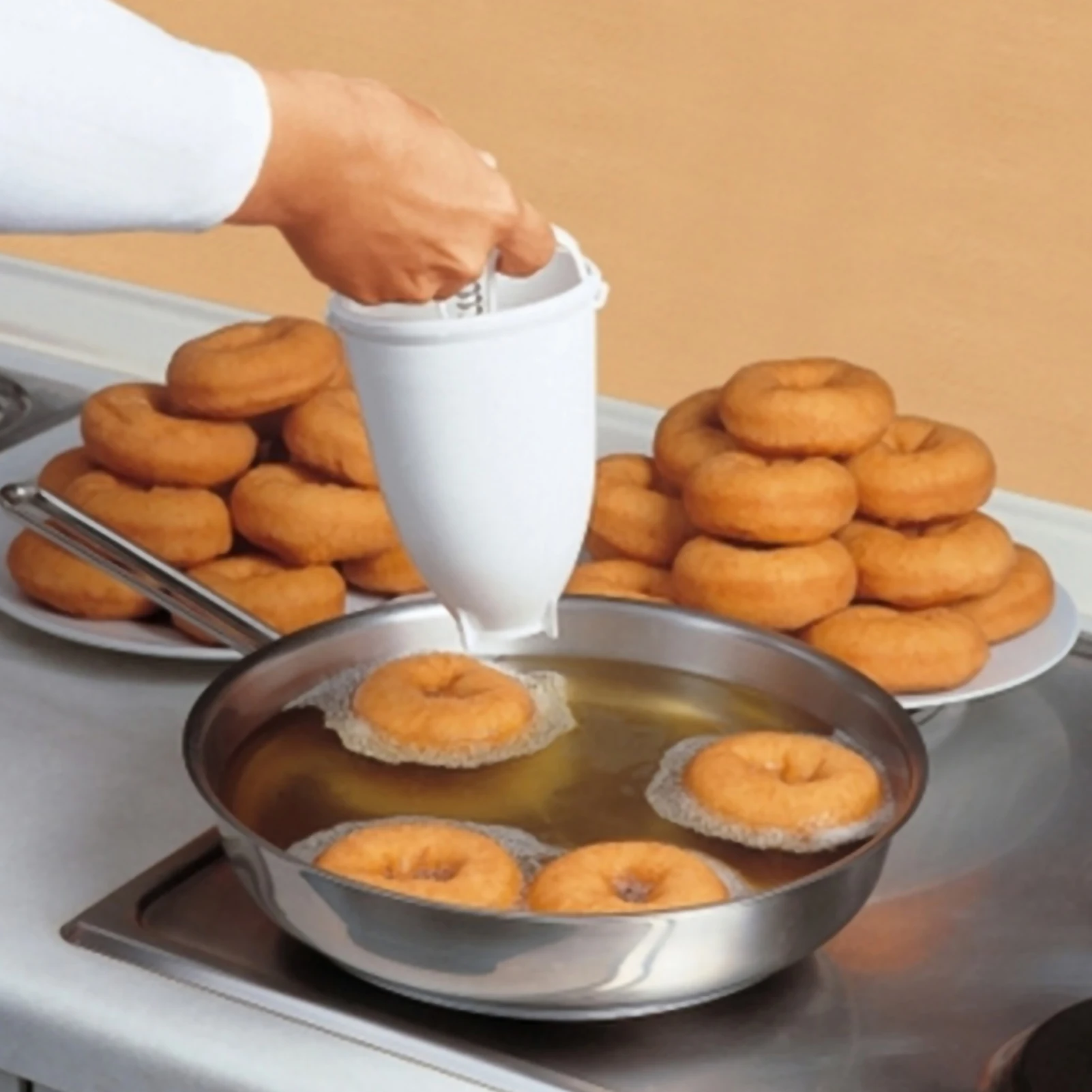 

Fast Easy Donut Maker Artifact Waffle Doughnut Donut Making Kitchen DIY Donut Mould Dessert Baking Tool Lightweight Deep Fry