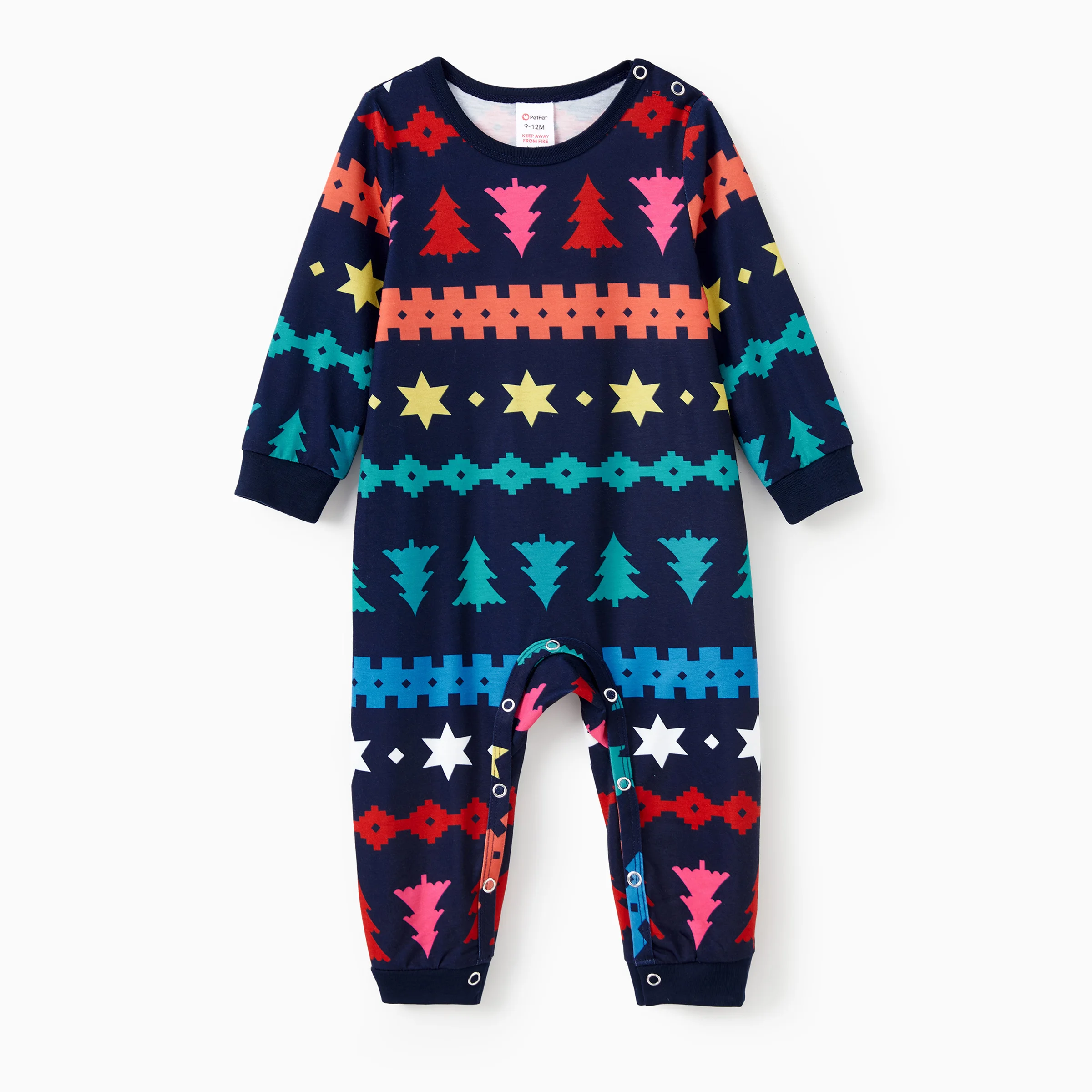 thumbnail image 2 of Conjuntos de pijamas navideños a juego para toda la familia con estampado de árboles, estrellas y Fair Isle, 2 of 5
