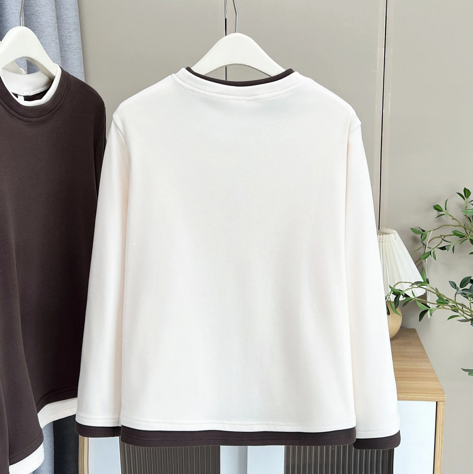 XXXXL Fashion Plus Size Women's T-Shirt Autumn And Winter Contrasting Color double-sided Fleece Warm Tops 803