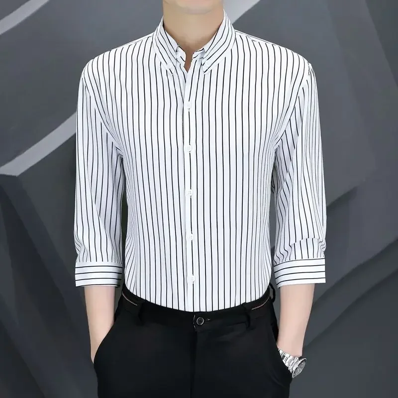 thumbnail image 1 of Camisas para hombre Camisa de rayas de manga media con lunares para hombre Camisa de algodón con botones Moda 2024 Asia con cuello Nuevo en Slim Fit Venta Marca barata, 1 of 5