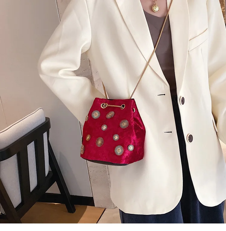 Nuove borse da donna Secchiello Elegante borsa Veet Tote Borsa a tracolla con tracolla a catena dorata_voghion.com