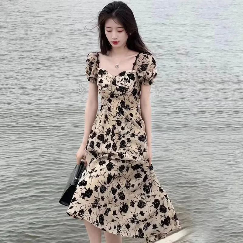 

2023 Summer New Women's Fragmented Flower Dress French Black Rose Print Long Dress Slightly Slim Elegant Luxurious Large Skirt