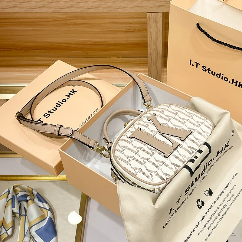 New Fashion Personality Trend Female Luxury Brand High capacity Multilayer Vintage Premium Small Square Camera Crossbody Bag