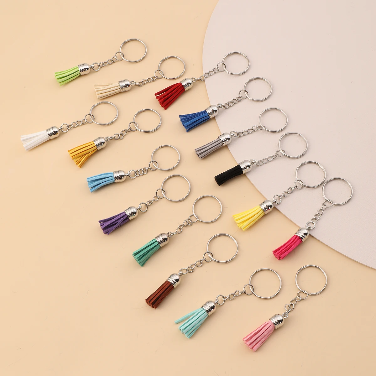 16 stücke pu Quaste Schlüssel bund Mode niedlichen Cartoon bunte Tasche Schlüssel anhänger Schlüssel ring Ornament Geldbörse Tasche Charme Zubehör