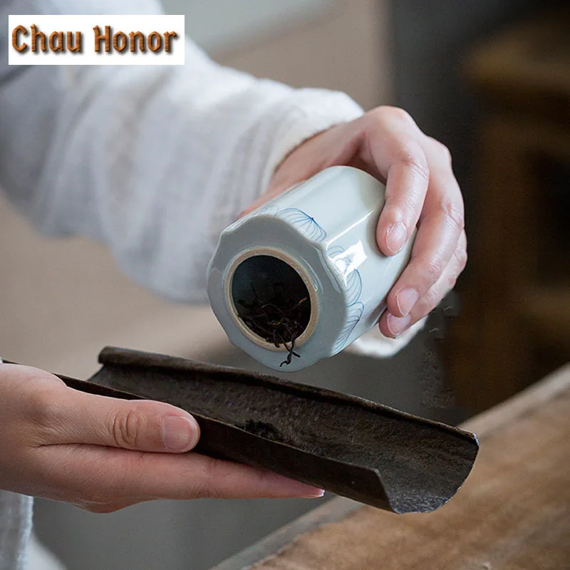 Vintage Blue And White Tea Cans Hand Painted Lotus Art Ceramic Tea Packaging Jar Sealed Storage Candy Kung Fu Teaware Services