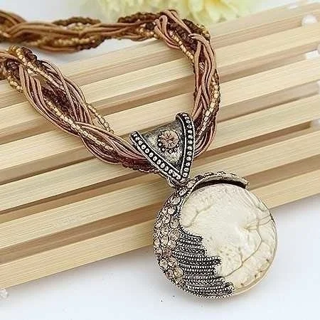 Classic Leaf Tassel Long Necklace Women Bijoux New Fashion Jewelry Black  Chain Necklaces & Pendants - Price history & Review, AliExpress Seller -  Etrendy Women Fashion Jewelry Store