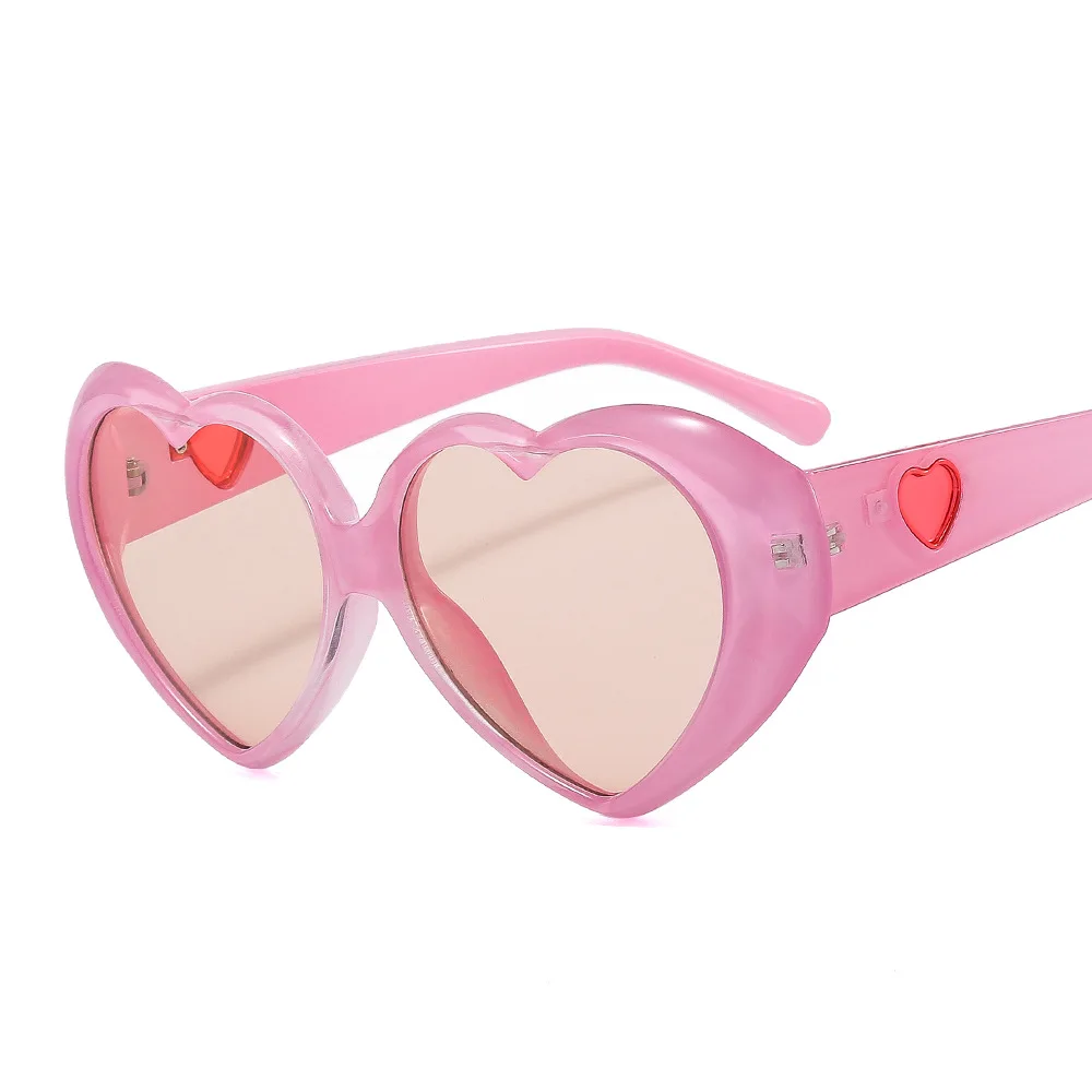 Fashion Ladies Oversized Frame Eyewear New Love Shape Iridescent Shade Luxury Designer Women s Heart Gradient