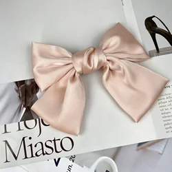 Elegant Satin Butterfly Hair Bow Clip - Trendy Bowknot Accessory (Pink Champagne)