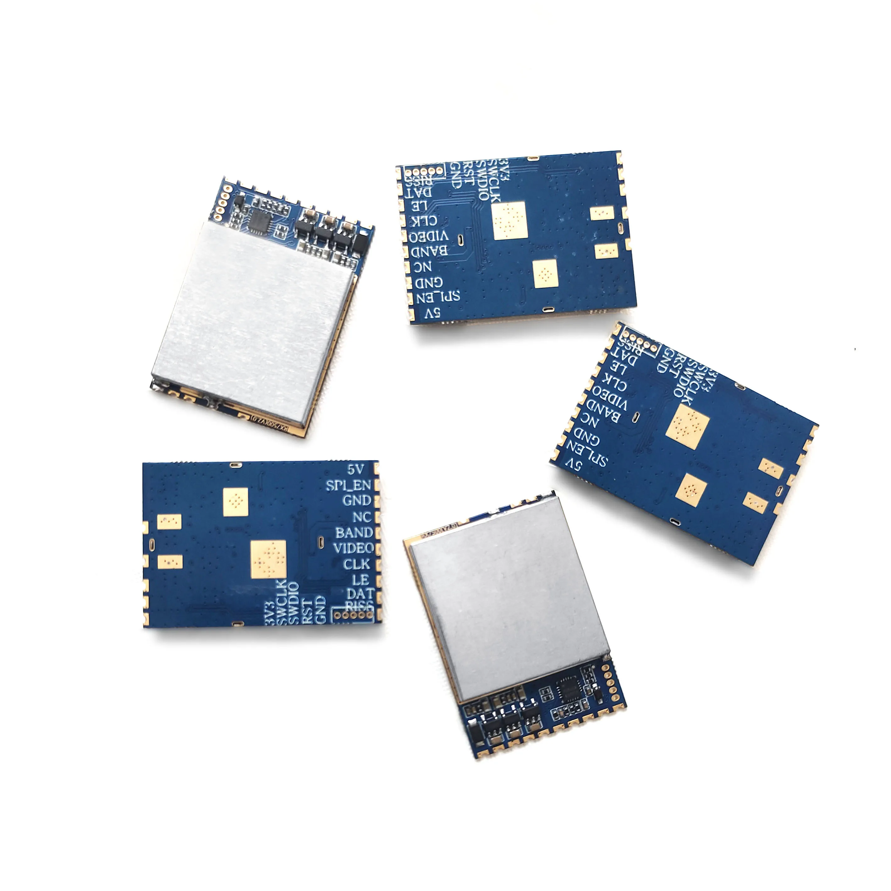 Gros plan sur le chipset du module récepteur vidéo 7.2GHz RX7500 6000-7500MHz SPI pour pièces RC