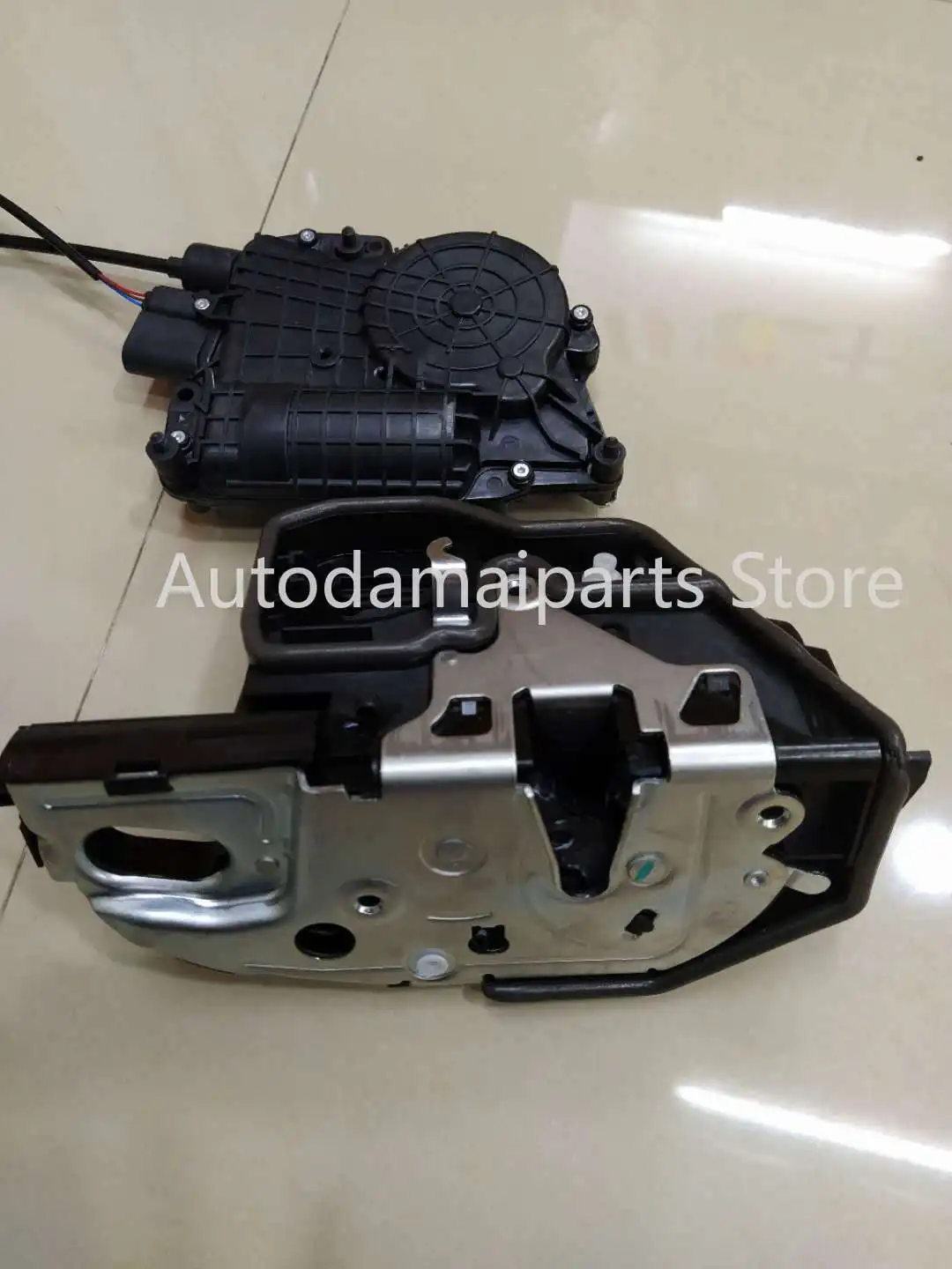 

Suitable for For BMW 5 Series F07 right rear door lock 51227149448