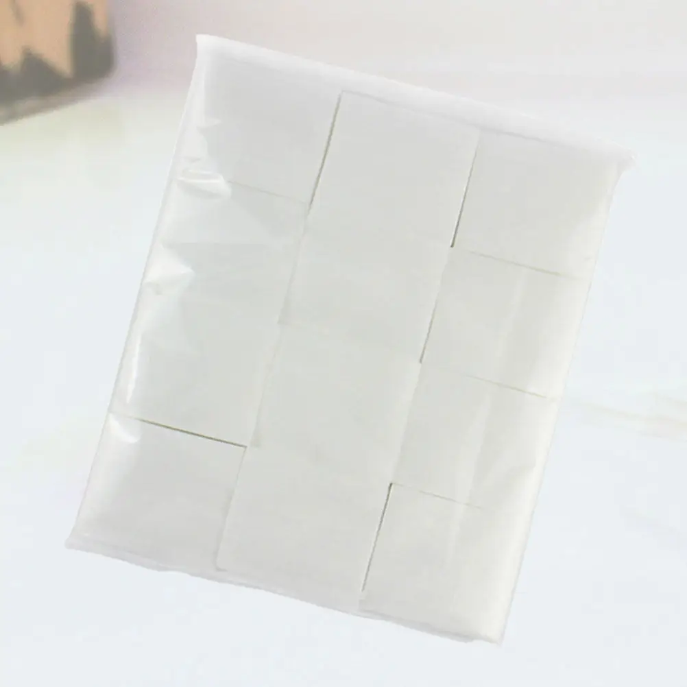 1200Pcs 메이크업 코튼 패드 안전하고 무취의 부드러운 질감 메이크업 제거를 위한 페이셜 코튼 패드 네일 폴리쉬 리무버 스킨 케어