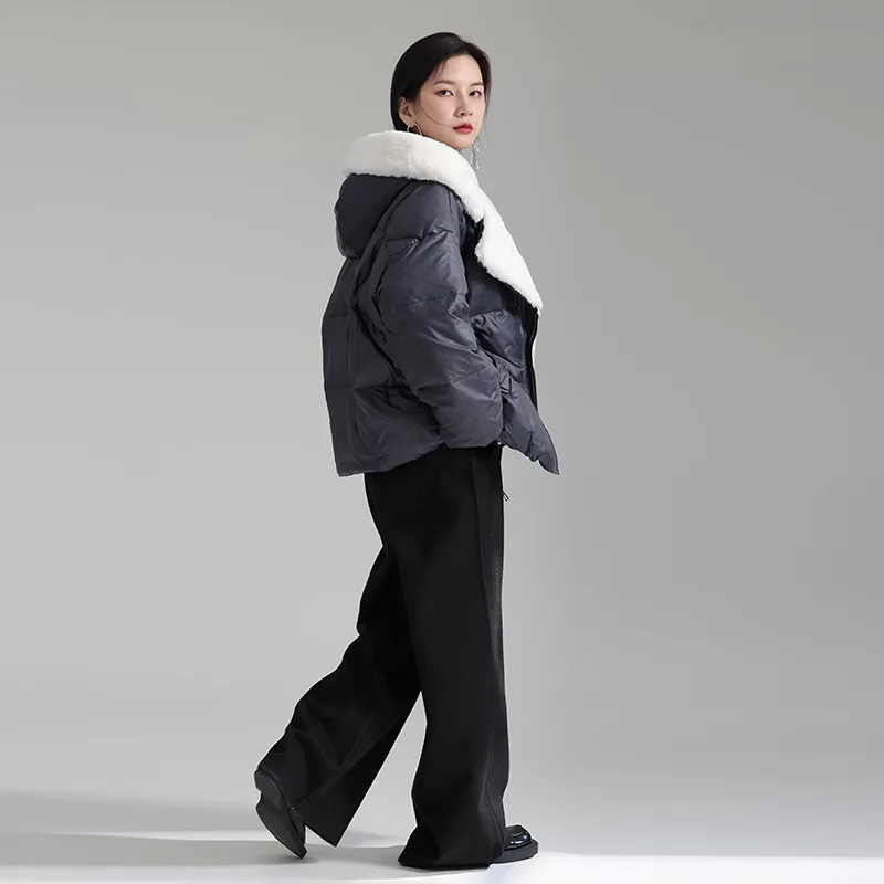 Winter Short Down Jacket Design with Contrasting Color Hooded Fur Collar Shape and Warm Jacket for Women