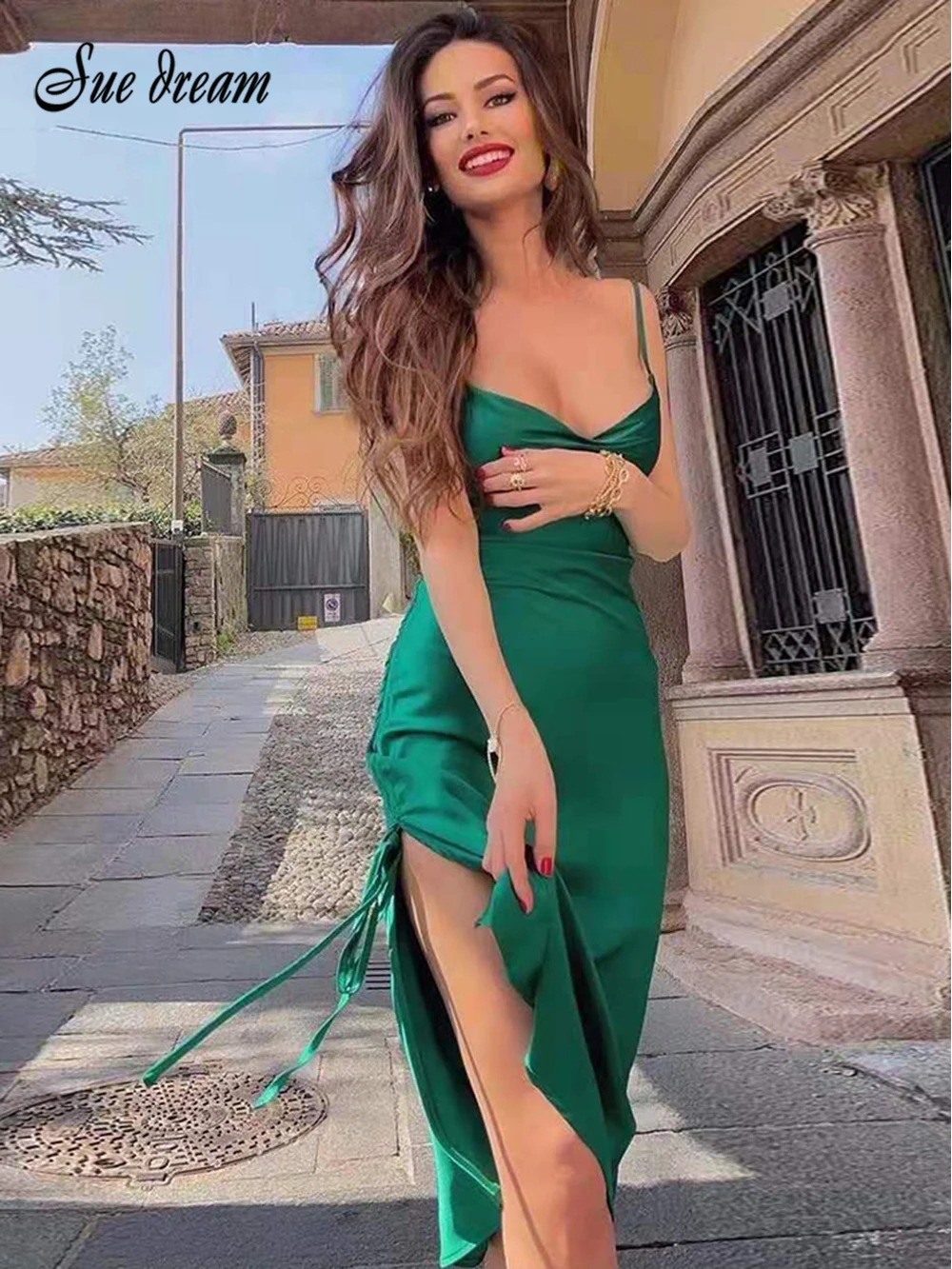 

High Quality Christmas Satin Green Dress 2021 Sexy Spaghetti Side Open Celebrity Club Evening Party Dress Vestido