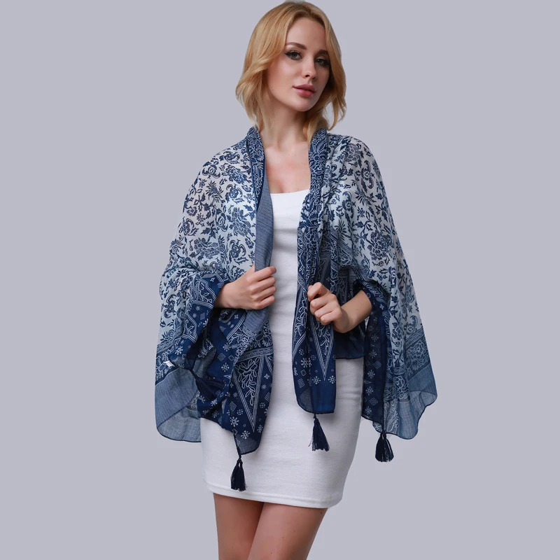 

Female Pashmina Shawls Women Blue Scarf Fashion Women Scarf Summer Blue Porcelain Print Tassel Wraps Vaction Bufandas Mujer