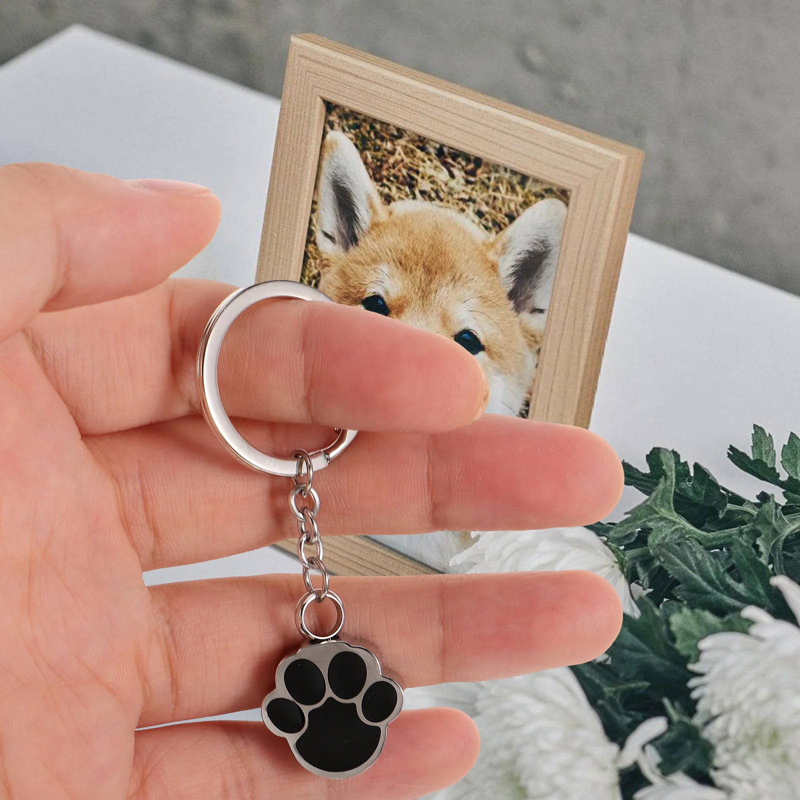 Stainless Steel Dog Paw Print Urn Lightweight Cremation Container For Ashes Keychain Keepsake Box Pet Urns Dog Memorials Pet