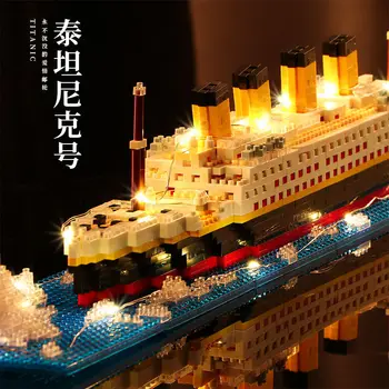 Titanic Schiff Modell Kinderspiel zeug Geburtstags geschenk Montage Baustein Kunststoff block mit Lampe Spielzeug Titanic Baustein Spielzeug — изображение 5