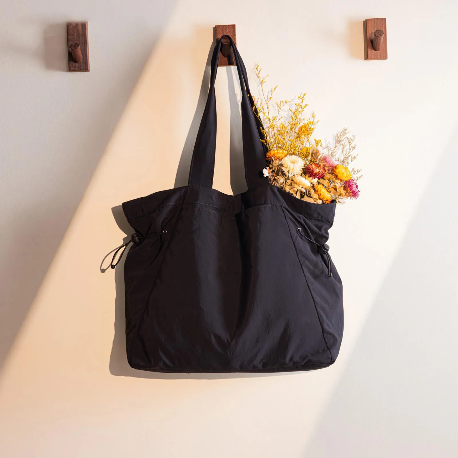 DOYOGI Tote Bag For Women Gym Bag Large Shoulder Bag Purses Travel Beach Tote Bags Waterproof With Zipper Laptop Bag 15.6 Inch