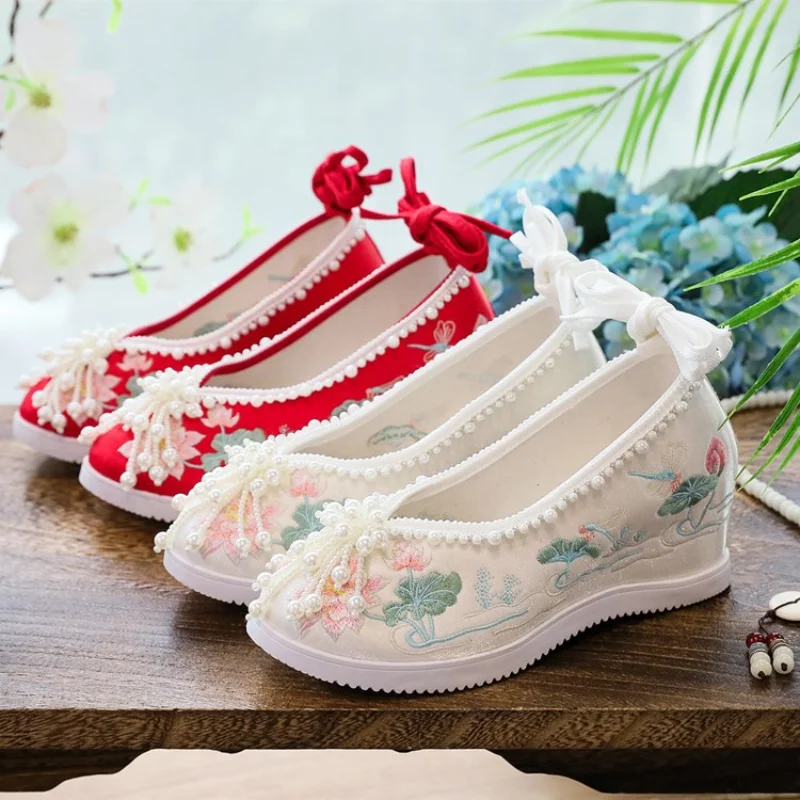 

Beads Women Canvas Increasing Height Ankle Strap Spring Autumn China Style Vintage Embroiders Wedges Heels Lady Buckle Shoes