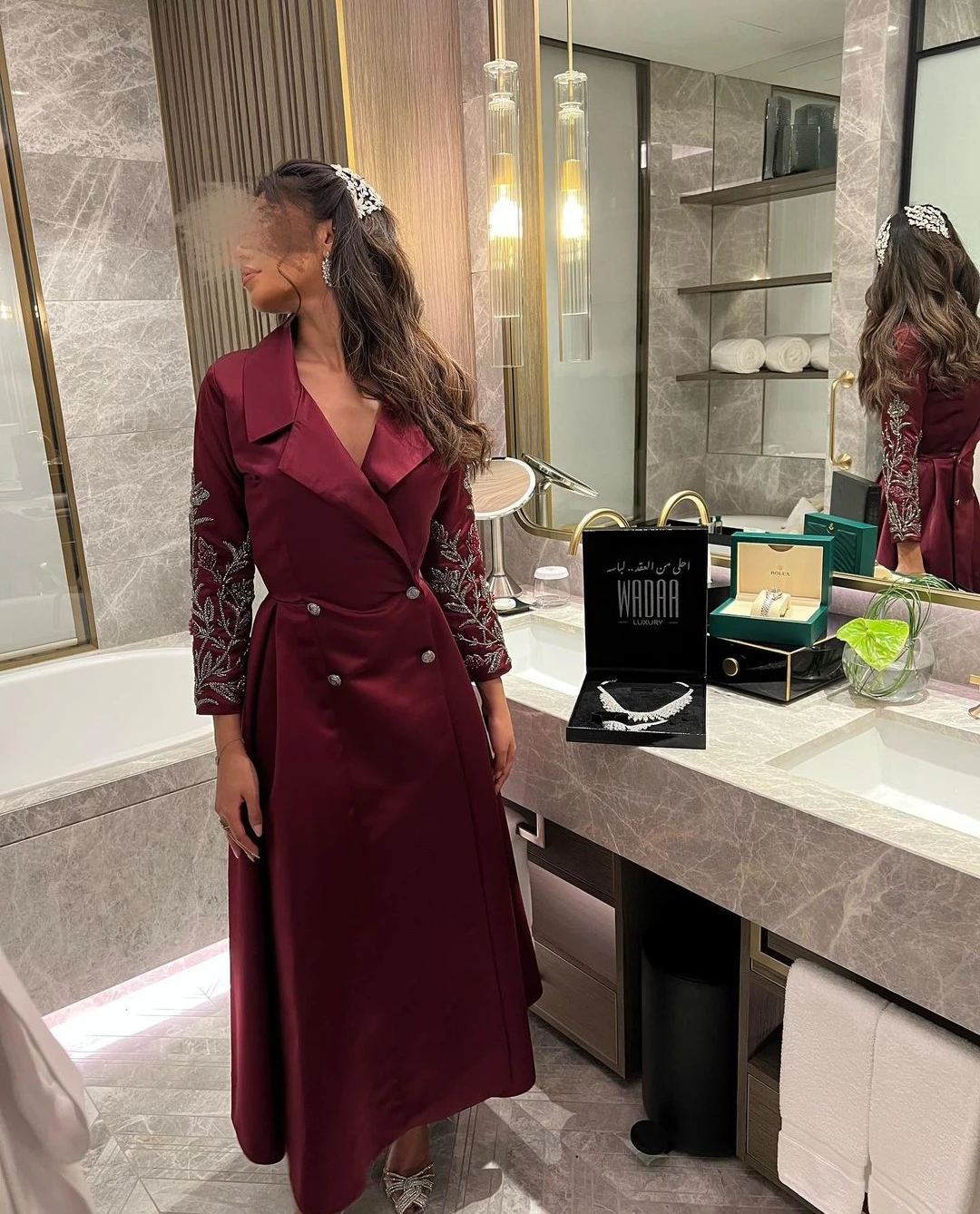 

Other Shore Wine Red Satin Dresses Women V Neck Long Sleeves Ankle-Length Simple Party Dress 2023 شارون سعيد
