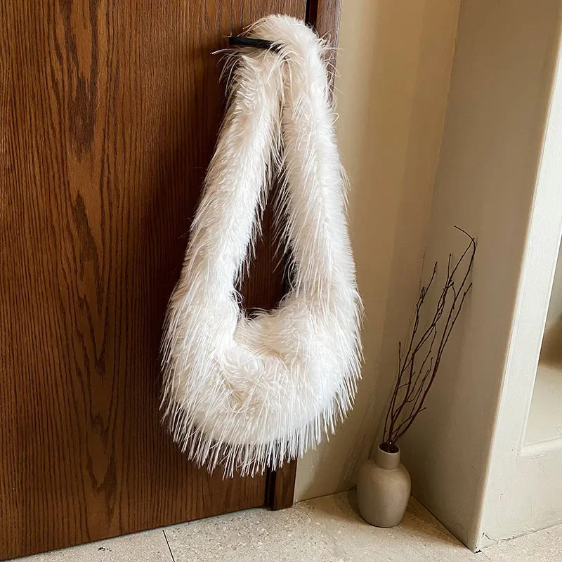 

Plush Bag Women's 2023 New Fashion Special-Interest Tassel Shoulder Bag Large Capacity Popular Crossbody Dumpling Bag