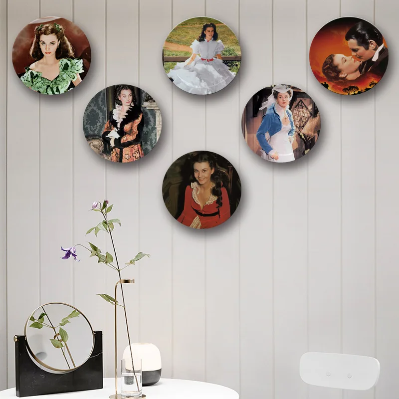 

Movie Poster Gone with The Wind Ceramic Plate Classical Beauty Room Decorative Hanging Tray Living Room Dining Room Ornament