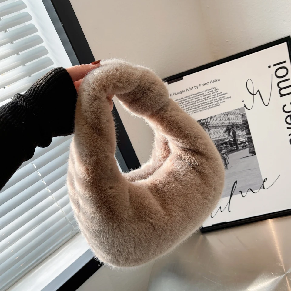 

New Women Clutch Faux Fur Tote Handbags for Women Winter Shopper Ladies Shoulder Bag Plush Female Top Handle Underarm Bag Purse