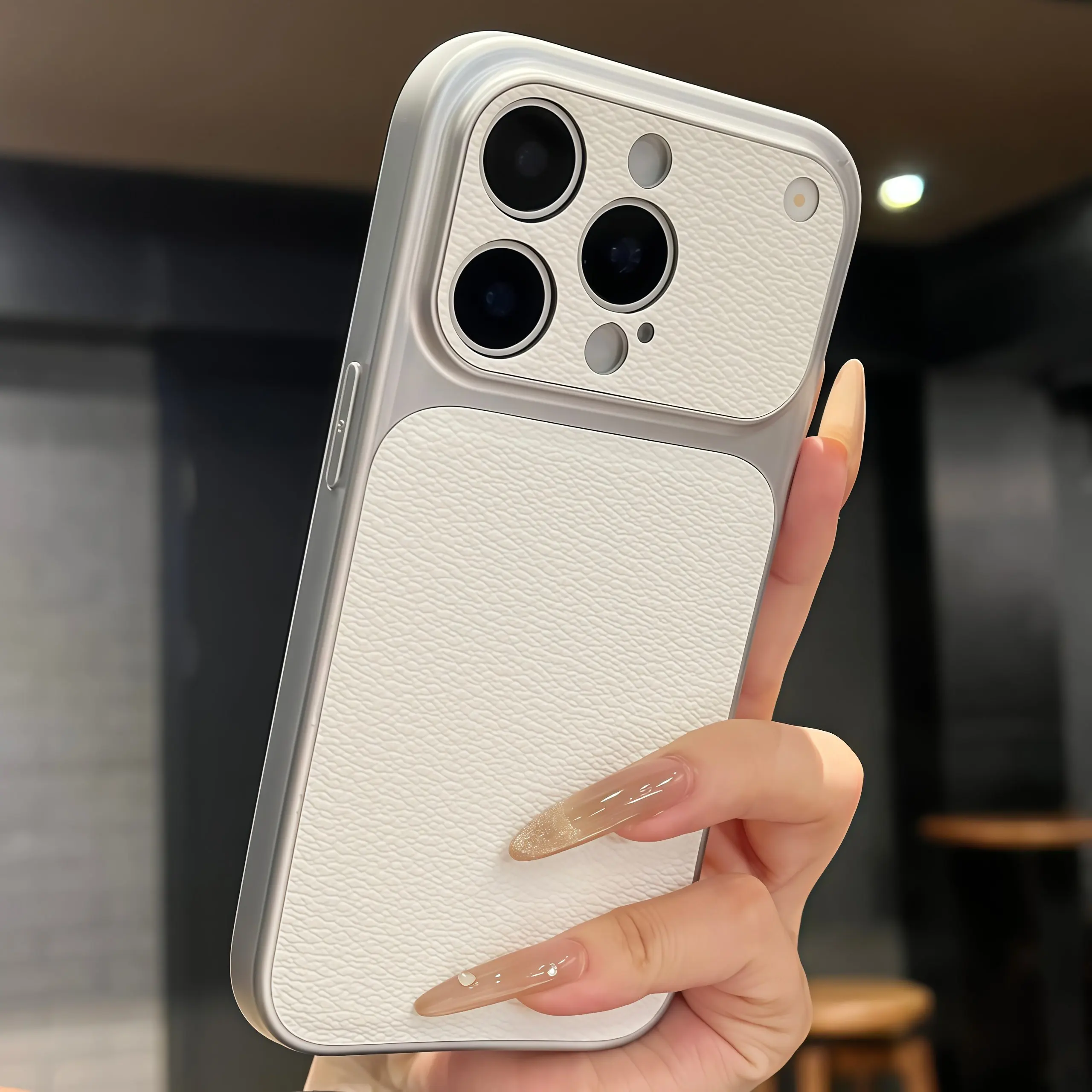 ตัวเลือกสินค้า เคส iPhone หนังแท้ ป้องกันกล้อง กันกระแทก